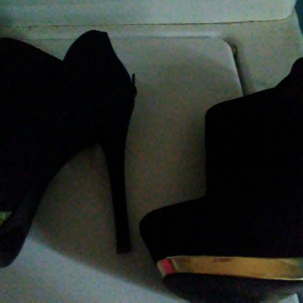 Black booties